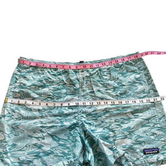 Patagonia 5" Baggies Shorts Sketchy Fish Gem Green Medium (L / XL Fit: See Note) - Picture 12 of 14